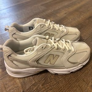 Brand New Balance Shoes 530; Size 7 Men, Size 8.5 Woman